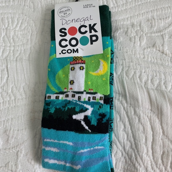 NWT Donegal, Ireland Socks - Large - Picture 1 of 4
